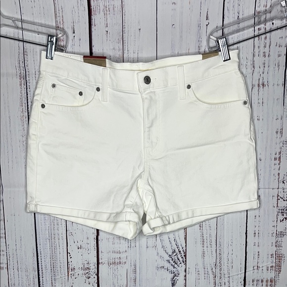 Levi’s NWT Size 32/14 White Denim Mid Rise Mid-Length Jean Shorts - Picture 1 of 4